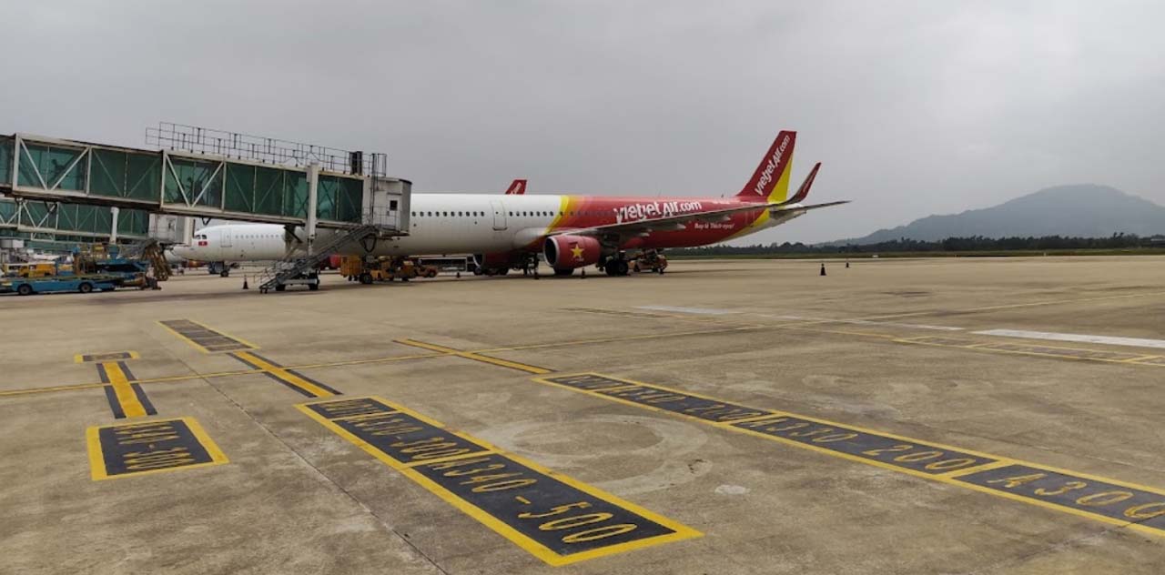 Máy bay hãng hàng không Vietjet tại sân bay Đà Nẵng 2021